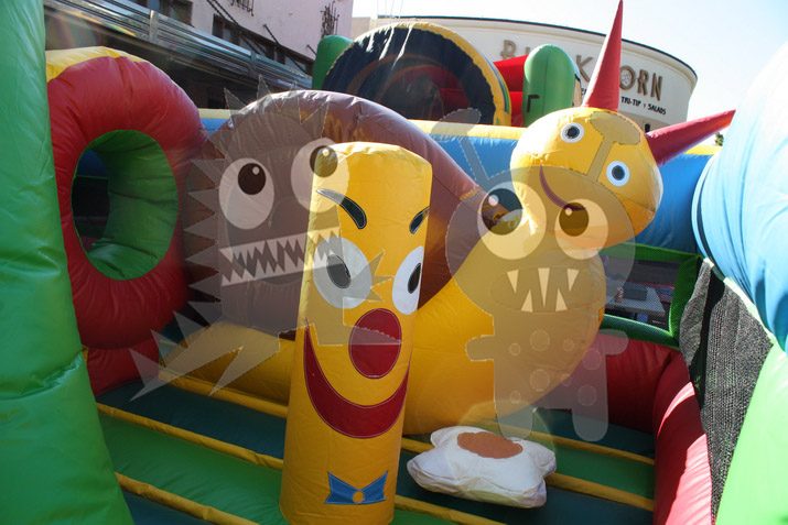 Multicolor Colorful Tropical Snail Garden Inflatable Obstacle Course Commercial Inflatable For Sale